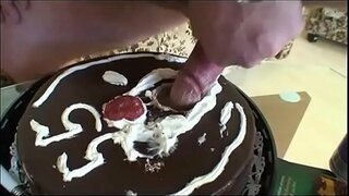 Moden mann vil knulle en tenåring Vol. 17