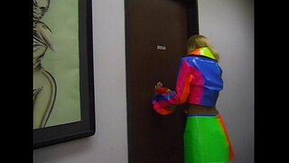 Ŝ�铁-闭嘴帮我-场景1