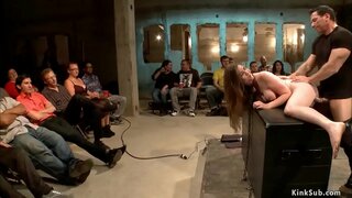 Nxehtë big tits zeshkane rob Kennedy Adams është i lidhur dhe i rrahur nga lezdom Princess Donna Dolore pastaj merr pidhi fucked nga big karin John Fortë në publik